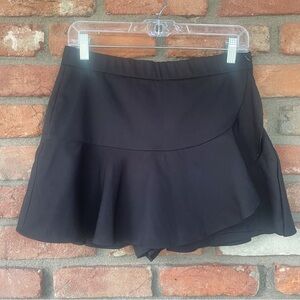 Zara Black Mini Skirt/Skort with Ruffle and Side Zip Closure Tenniscore (Large)